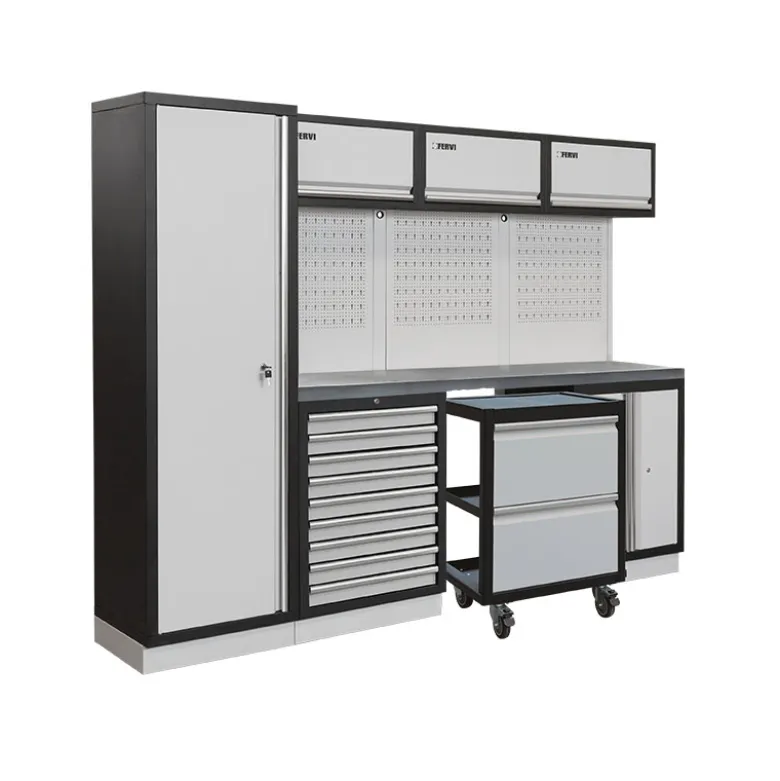 ARREDAMENTO MODULARE PER OFFICINA